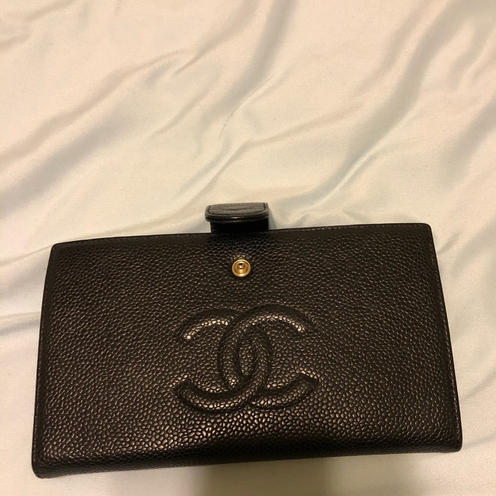 Preloved Chanel wallet